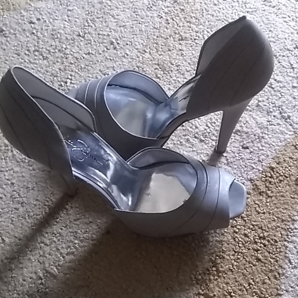 Hand bags N shoes - Picture 4 of 8